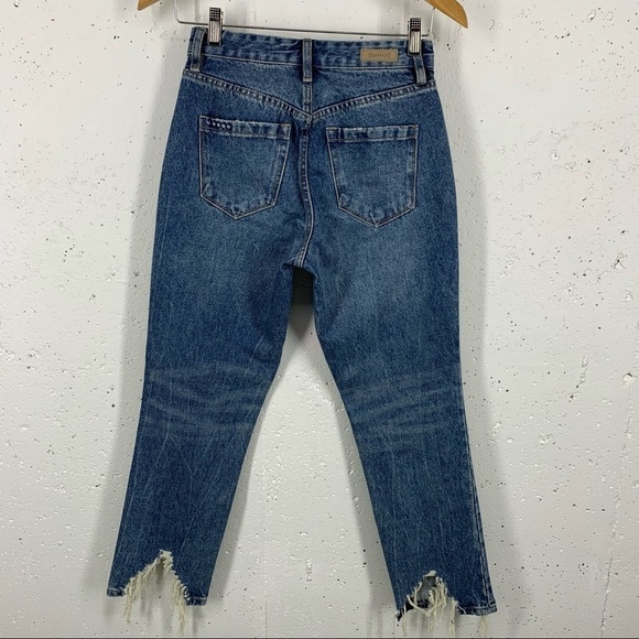 BlankNYC size 24 The Madison Crop high Rise Distressed Jeans in happy Hour - Picture 9 of 9